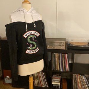 Riverdale south-side serpents cold shoulder hoodie size medium